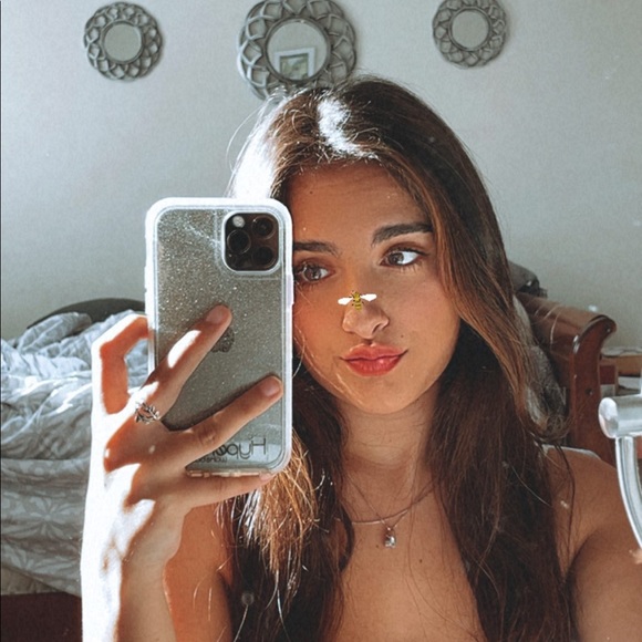 Meet your Posher, Mira - Picture 1 of 1